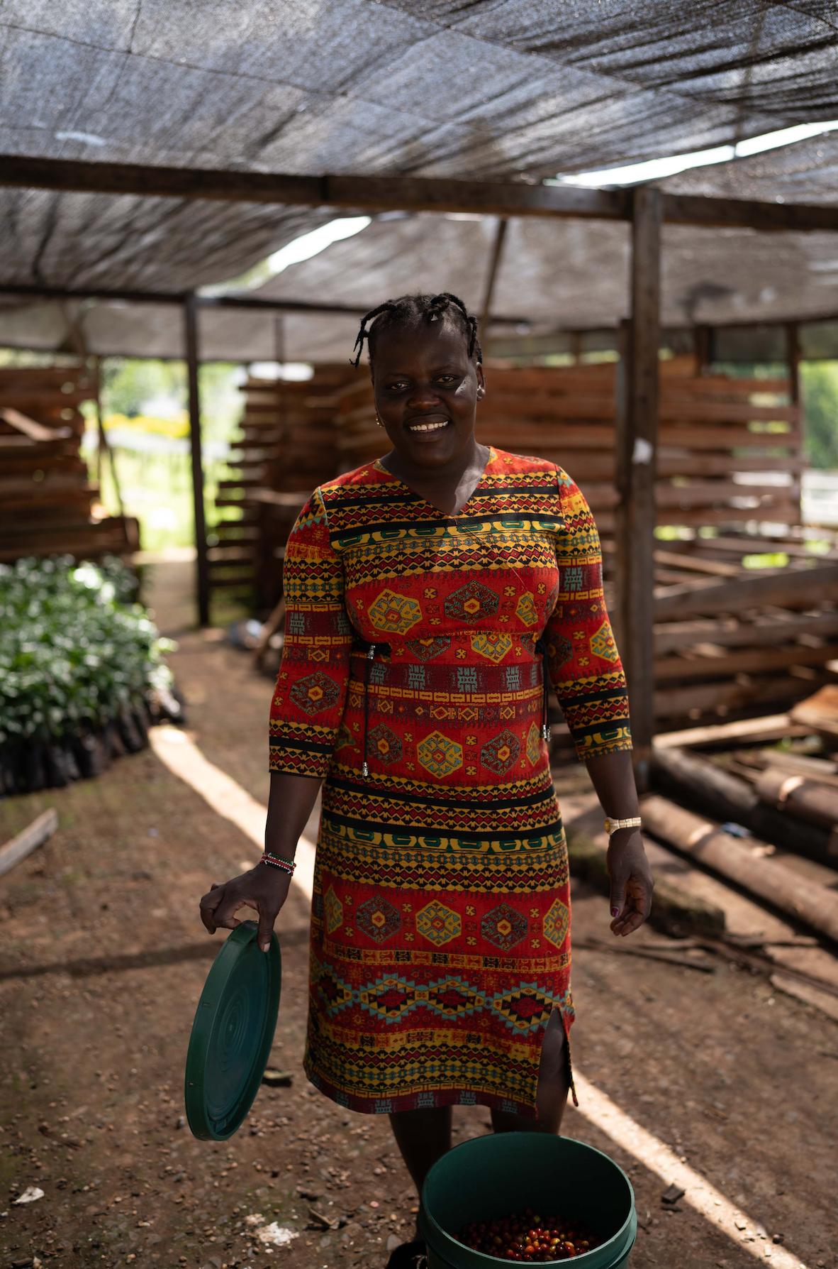 KB Coffee Roasters - Busaara Filter Coffee Kenya Worker